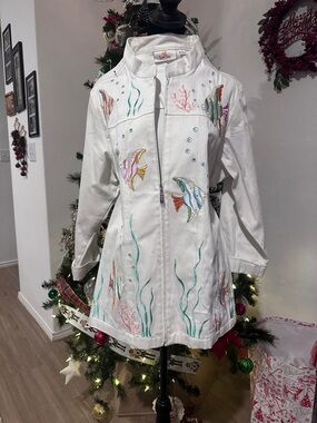 Quacker Factory White Zip Jacket with Colorful Embroidered Fish